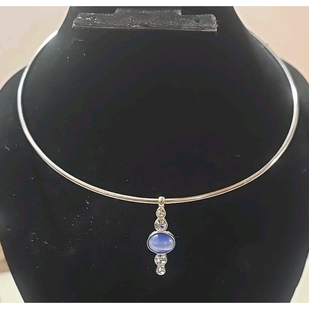 Silver Tone Neckwire Necklace With Blue Pendant